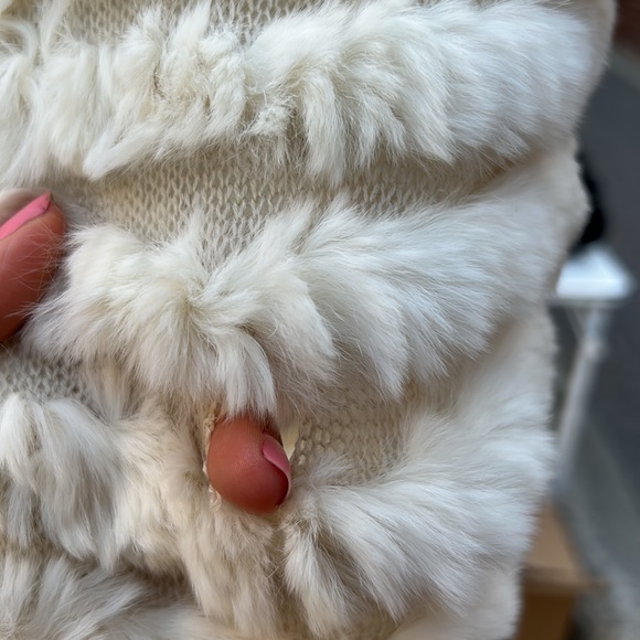 BCBG Fur Scarf - Picture 5 of 7